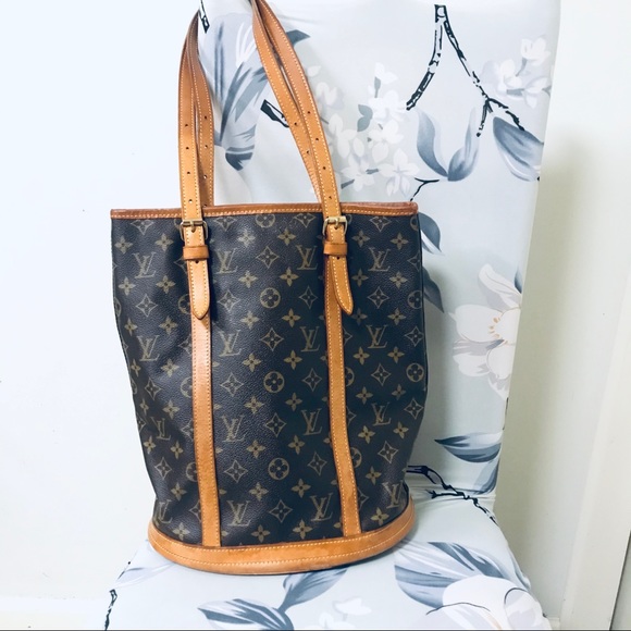 🥳I’ll be Hosting an InApp Party, June 16th @12PM for “The Best in Bags Party”🥳 - Picture 7 of 16